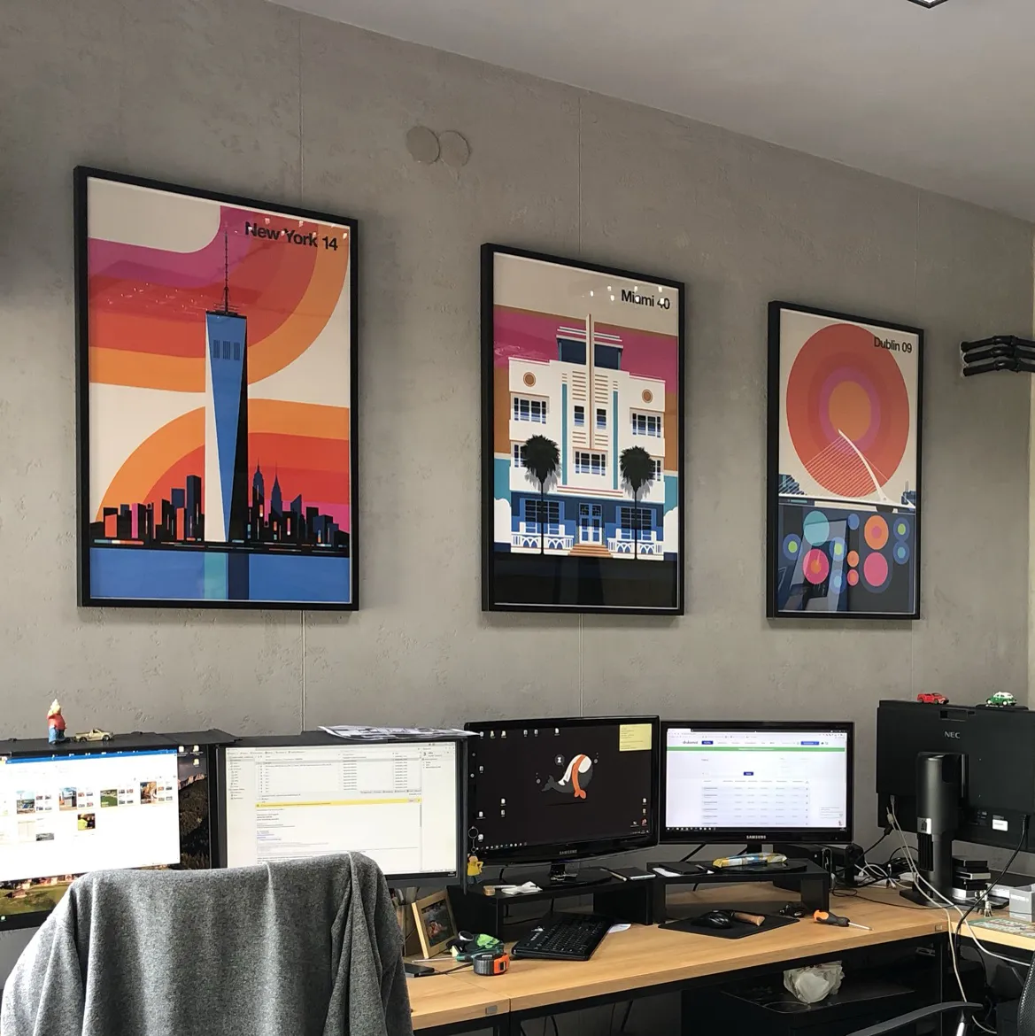 Stanowiska pracy grafików w Pabisiak Studios